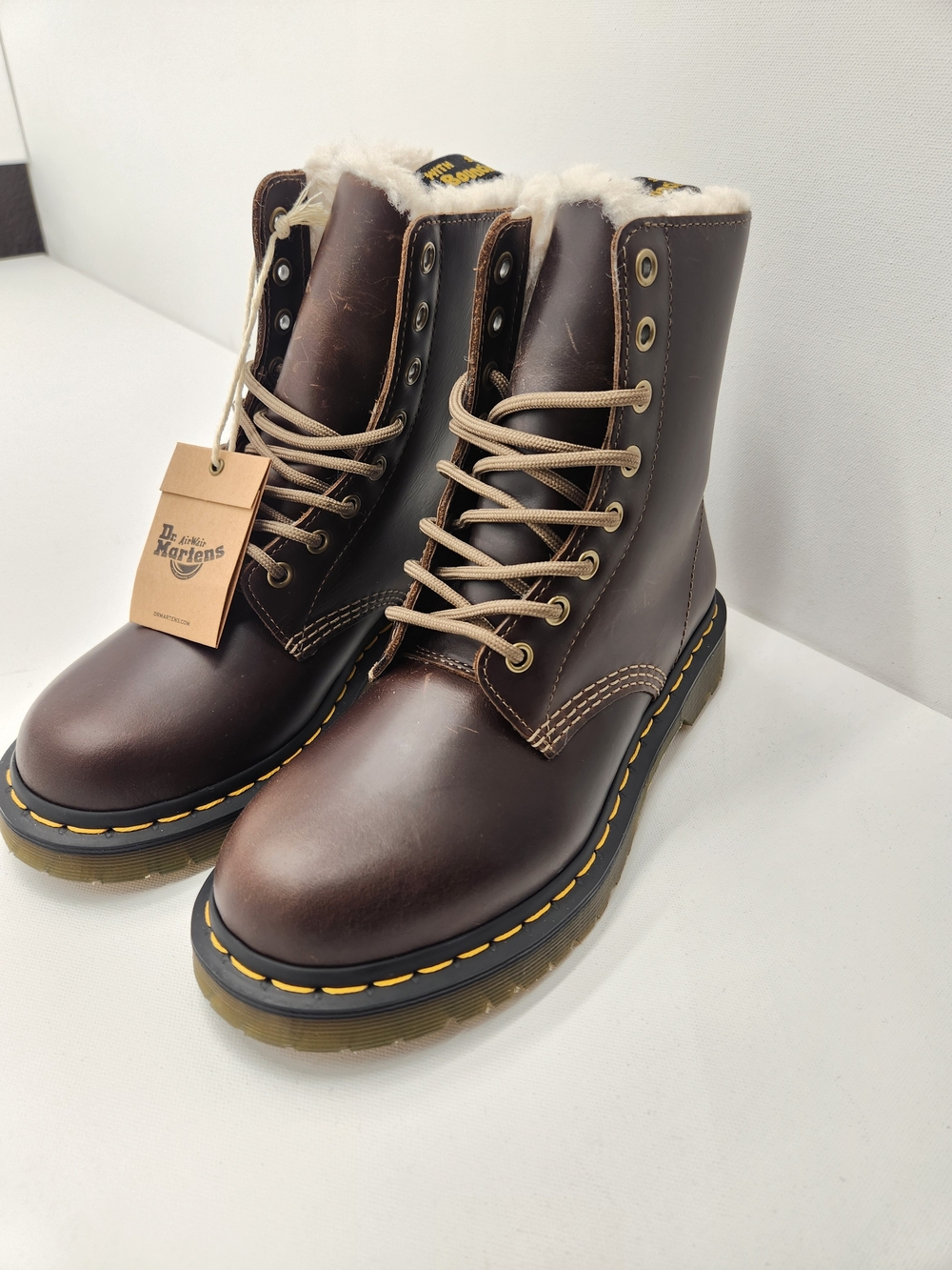 Dr. Martens 1460 Pascal Serena Leather Faux Shearling Lined Boots Women's 7 NWT